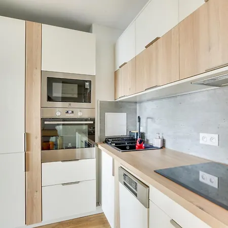 Luxury 75m2 With Eiffel Tower View, Metro 1 Min, Parking