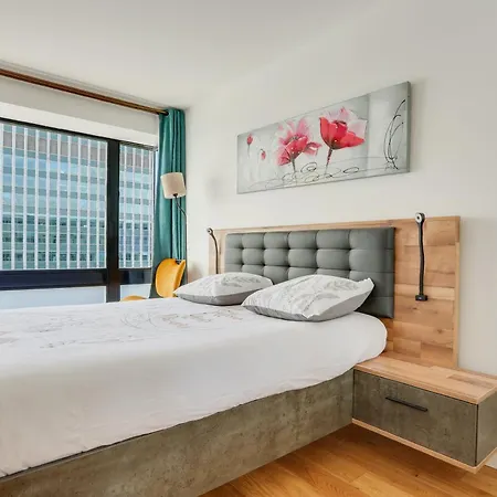 Apartmán Luxury 75m2 With Eiffel Tower View, Metro 1 Min, Parking