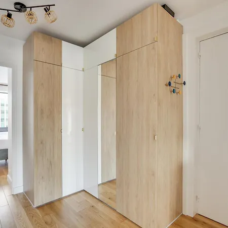 Luxury 75m2 With Eiffel Tower View, Metro 1 Min, Parking 公寓 *
