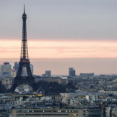 Apartmán Luxury 75m2 With Eiffel Tower View, Metro 1 Min, Parking Paříž