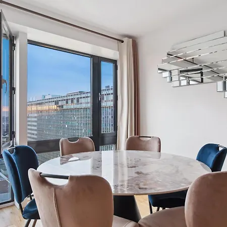 Apartmán Luxury 75m2 With Eiffel Tower View, Metro 1 Min, Parking *