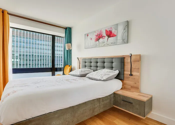 アパート Luxury 75m2 With Eiffel Tower View, Metro 1 Min, Parking