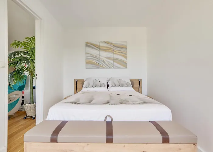 アパート Luxury 75m2 With Eiffel Tower View, Metro 1 Min, Parking