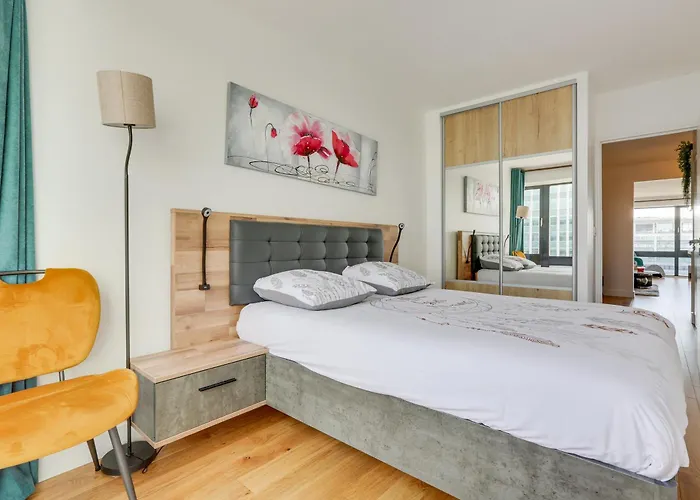 アパート Luxury 75m2 With Eiffel Tower View, Metro 1 Min, Parking