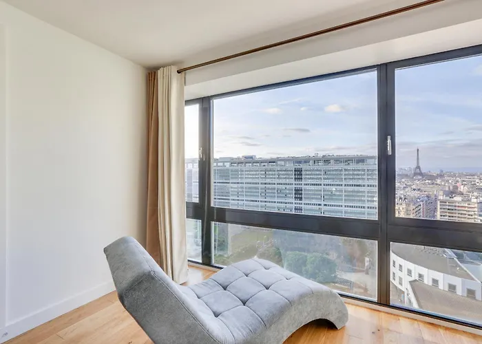 Luxury 75m2 With Eiffel Tower View, Metro 1 Min, Parking アパート