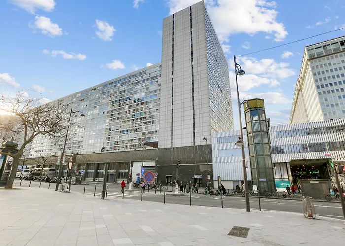 Luxury 75m2 With Eiffel Tower View, Metro 1 Min, Parking