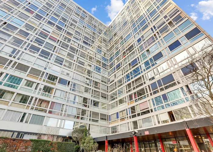 Luxury 75m2 With Eiffel Tower View, Metro 1 Min, Parking *