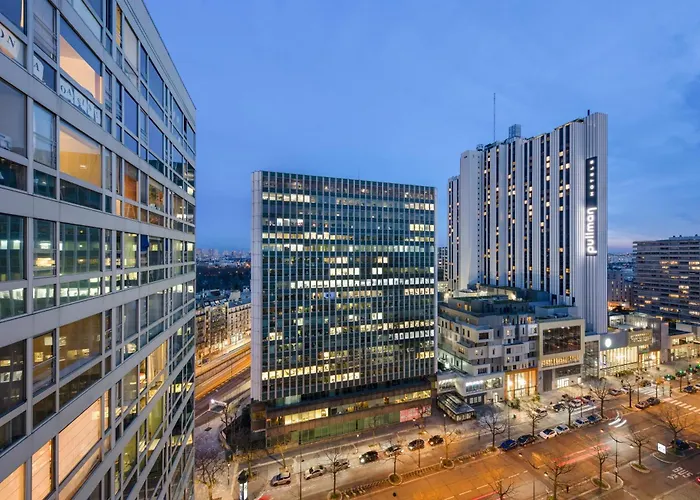 Luxury 75m2 With Eiffel Tower View, Metro 1 Min, Parking アパート パリ