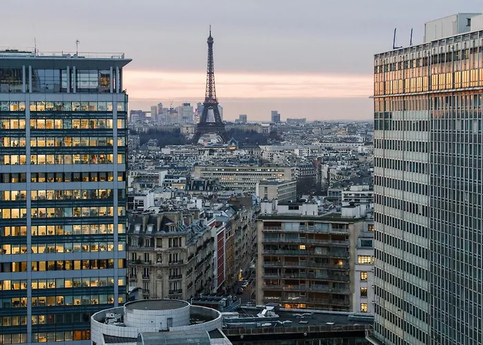 Luxury 75m2 With Eiffel Tower View, Metro 1 Min, Parking アパート *